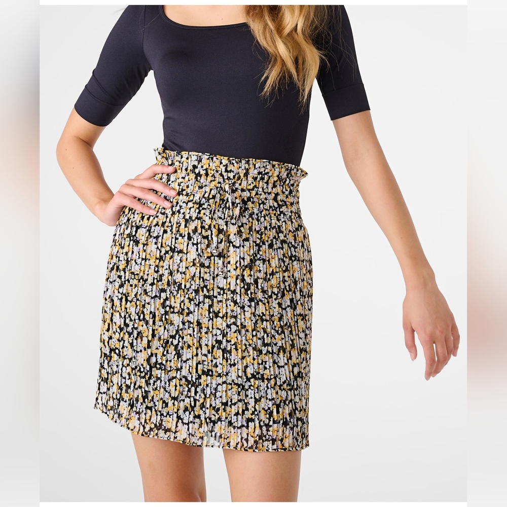 NWT Karl Lagerfeld Pleated Print Mini Skirt Size Medium - Picture 2 of 10